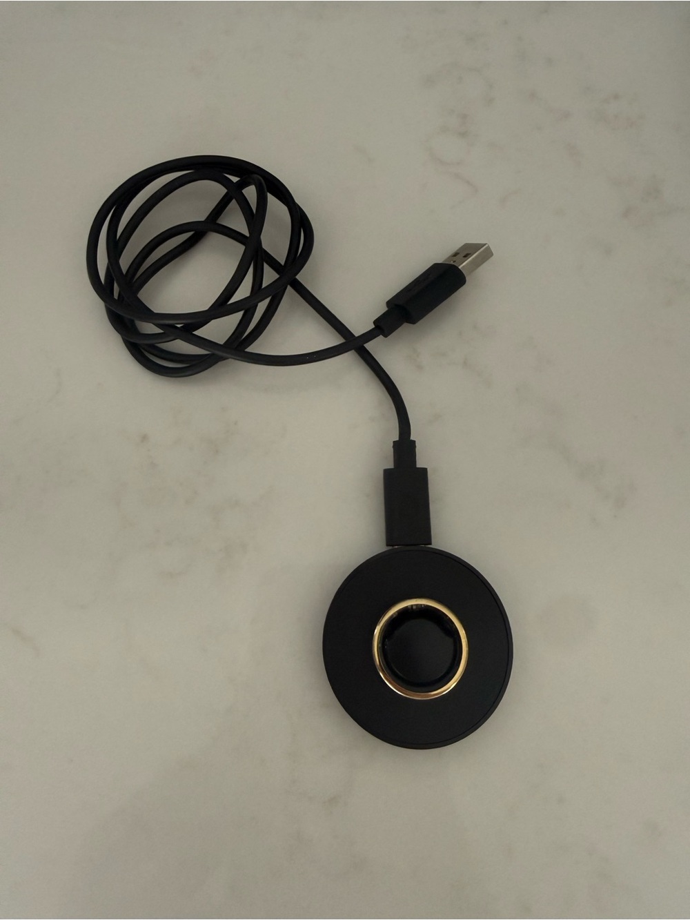 Oura Gen 3 size 7 Gold with charger